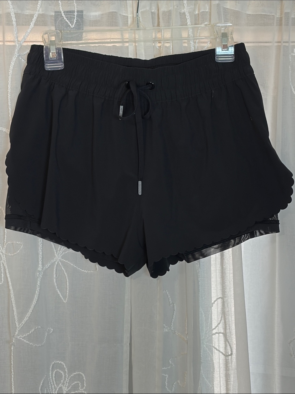 Women's vintage Victoria Secret Sport Scalloped Hem Athletic Shorts M